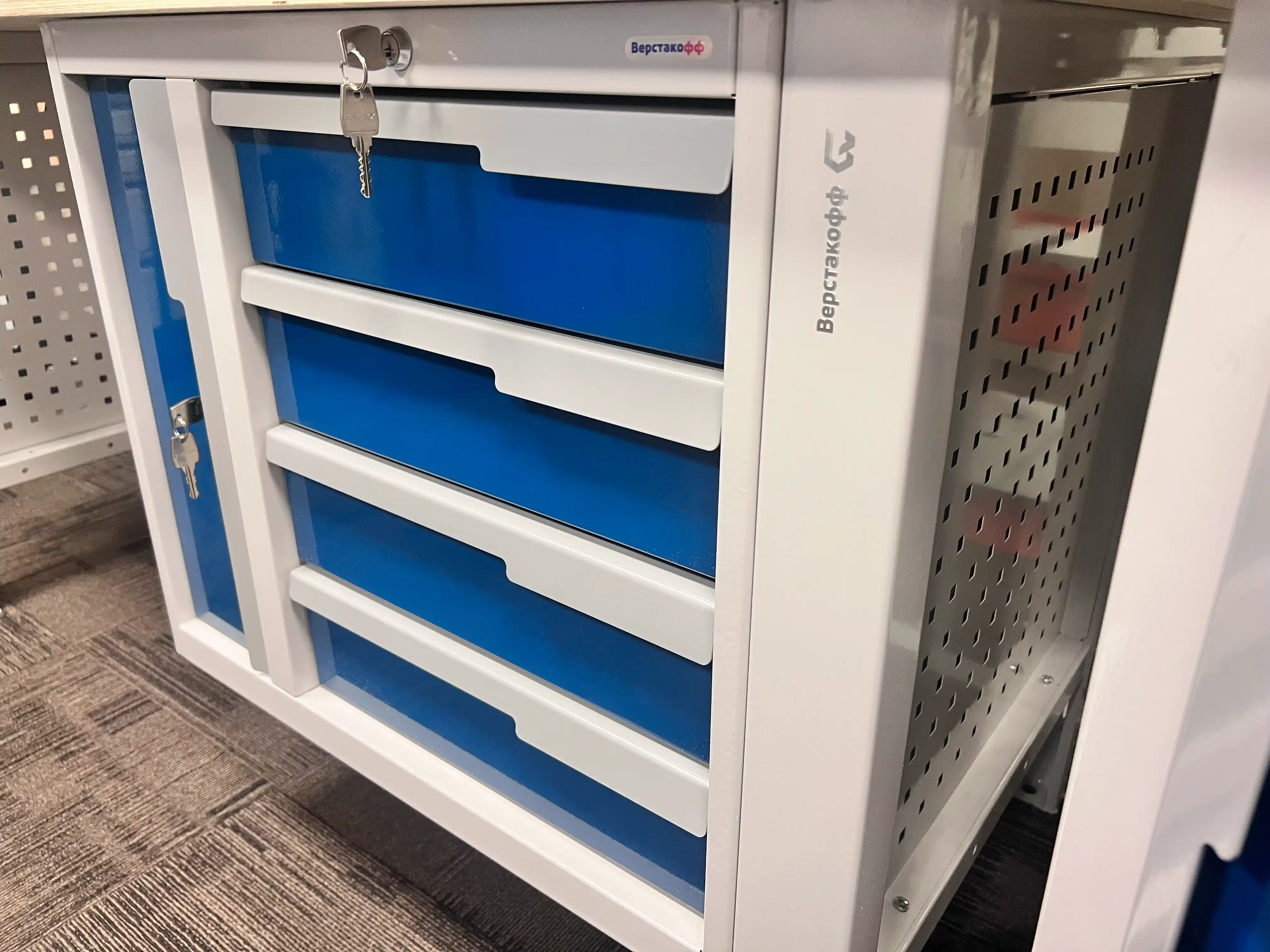 CTR 2202.S4L4M4.2-2F Верстак слесарный 2165x2193x743 мм